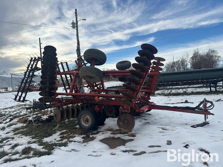 case-ih-3950-image-4