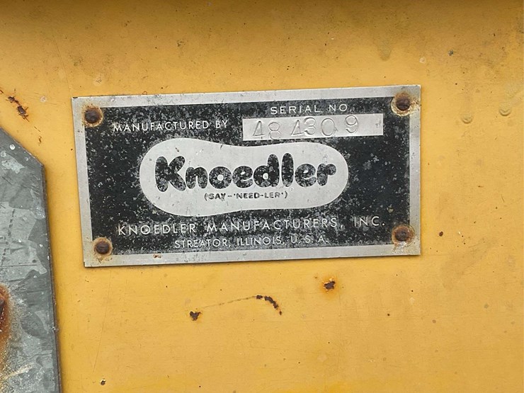 knoedler-pto-drive-auger-cart-image-21