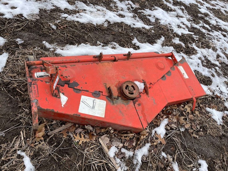 case-222-78-lawn-and-garden-tractor-w/-mower-deck-and-snow-blower-image-53