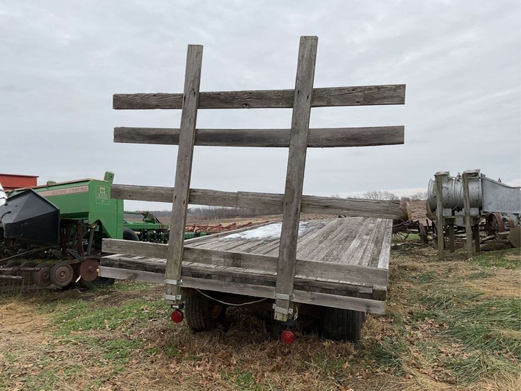 hay-wagon-w/-john-deere-running-gear-image-4