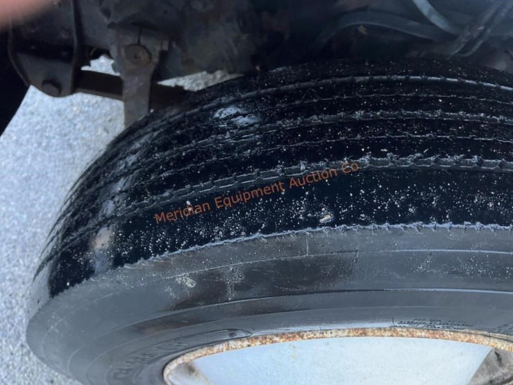 1988-international-s1700-image-11