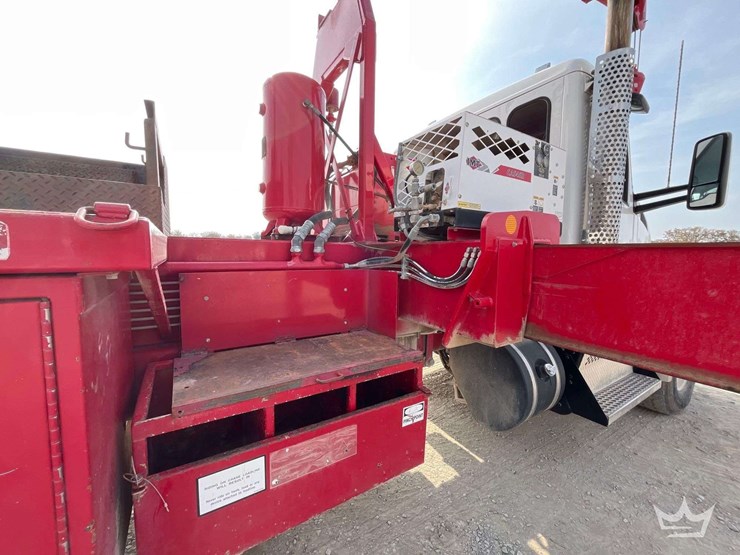 2015-kenworth-t880-image-25