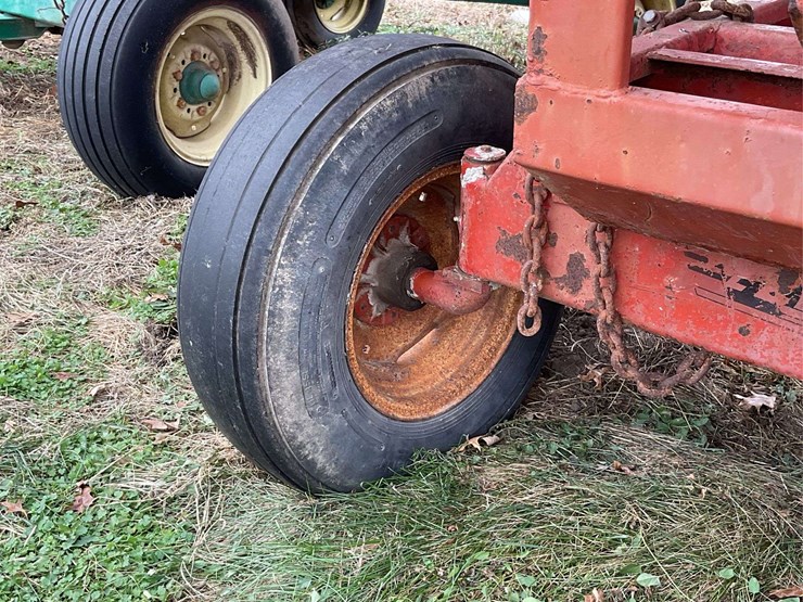 gravity-flow-wagon-image-13