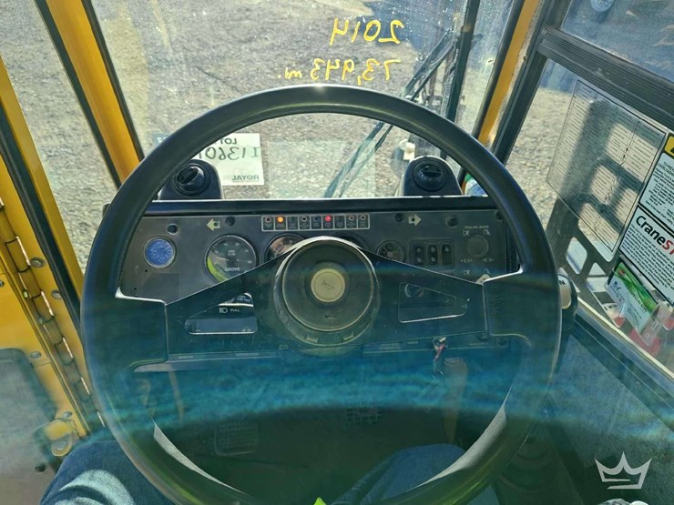 2014-grove-tms700e-image-26