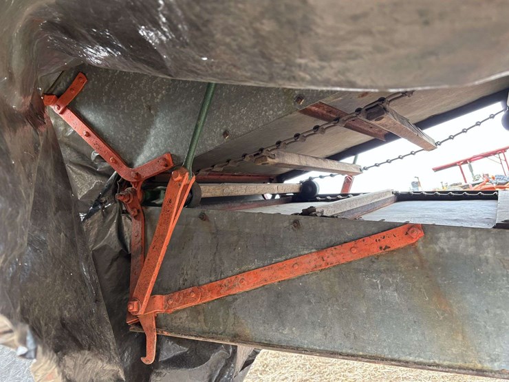 case-28x46-thresher-on-steel-image-15