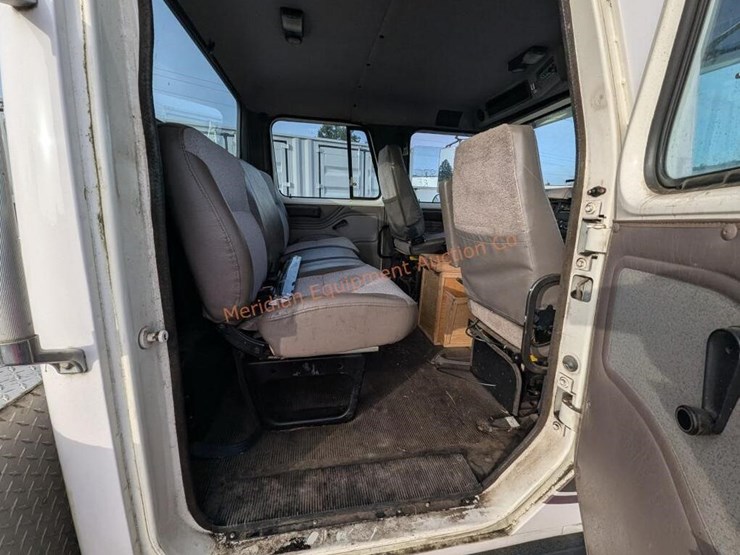 1997-international-4700-image-14