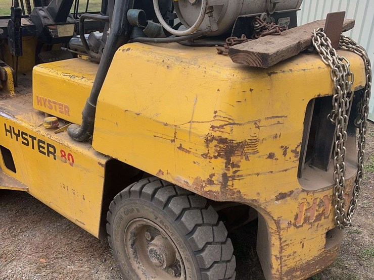 hyster-model-80-all-terrain-forklift-image-18