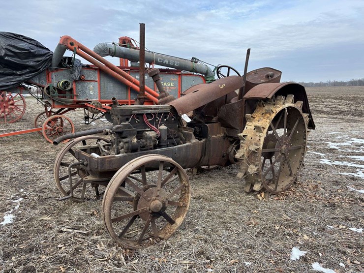 mccormick-deering-wk-40-parts-tractor-image-1