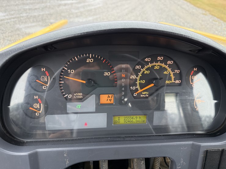 2004-komatsu-hm400-1-image-23