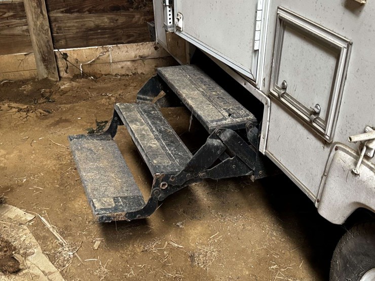 coachmen-catalina-lite-hw-22'-travel-trailer-image-7