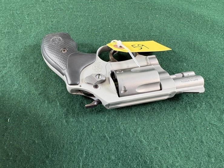 smith-&-wesson-airweight-38-&w-+-spl-revolver-image-8