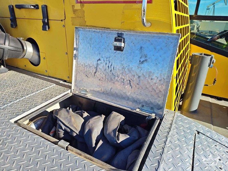 2014-grove-tms700e-image-31