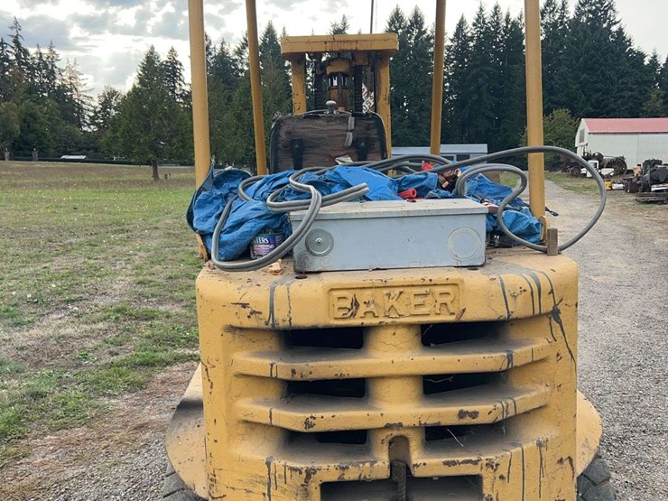 baker-forklift-image-4