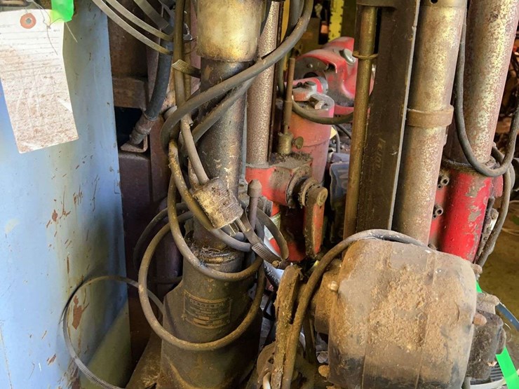 contents-of-workbench-image-6