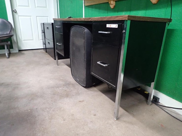 4-drawer-metal-desk-(speaker-not-included)---tag-#-6597-image-2