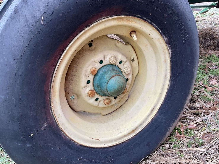 gravity-flow-wagon-image-12