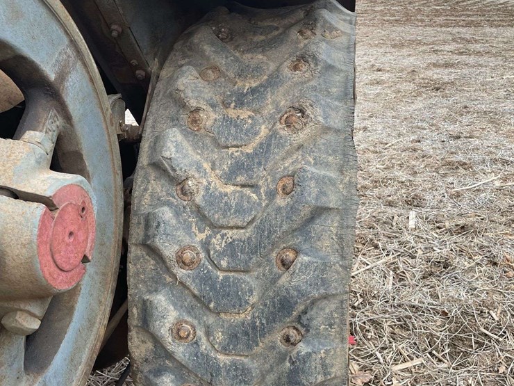 rumley-25-40-wide-front-on-steel-image-49