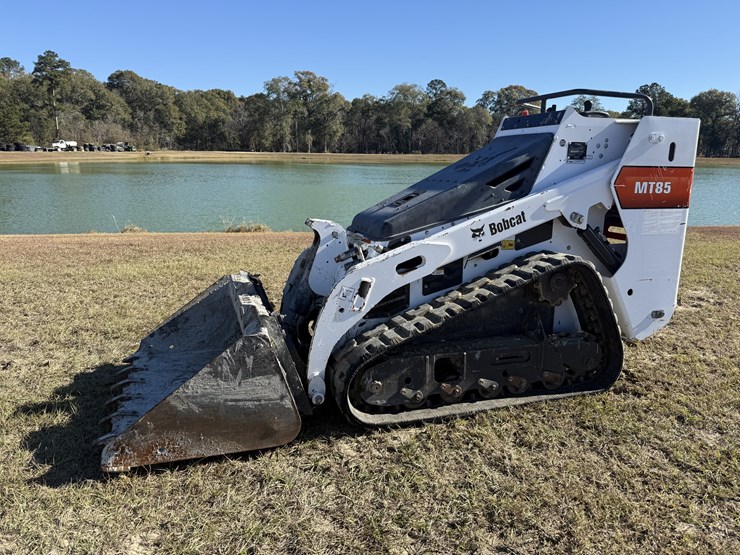 bobcat-mt85-image-1