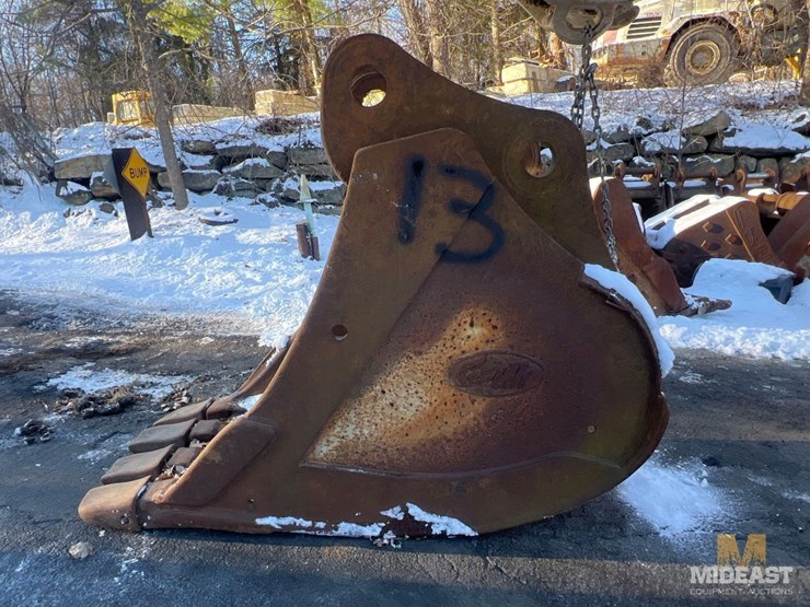 36-670-digging-bucket-image-2