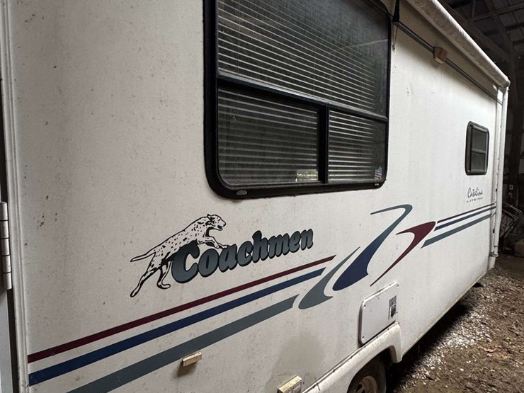 coachmen-catalina-lite-hw-22'-travel-trailer-image-15