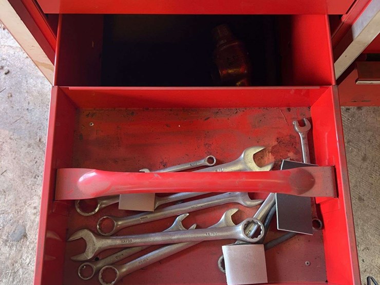 snap-on-toolbox-with-tools-image-23