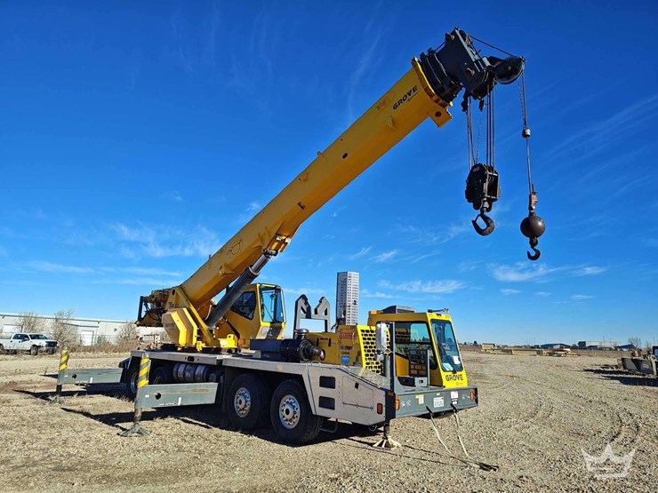 2014-grove-tms700e-image-3