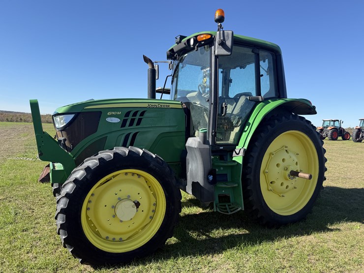 john-deere-6110m-image-1