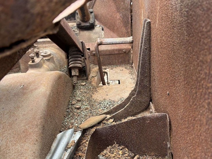 mccormick-deering-wk-40-parts-tractor-image-51