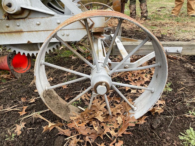 vintage-bale-press-on-steel-image-28