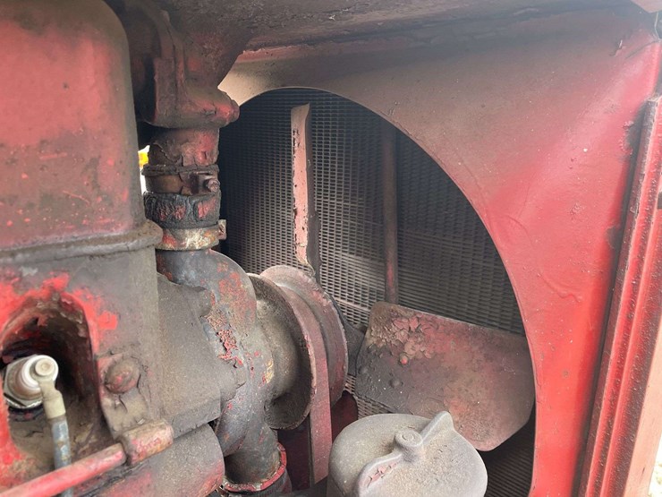 mccormick-deering-w-30-wide-front-on-rubber-image-27