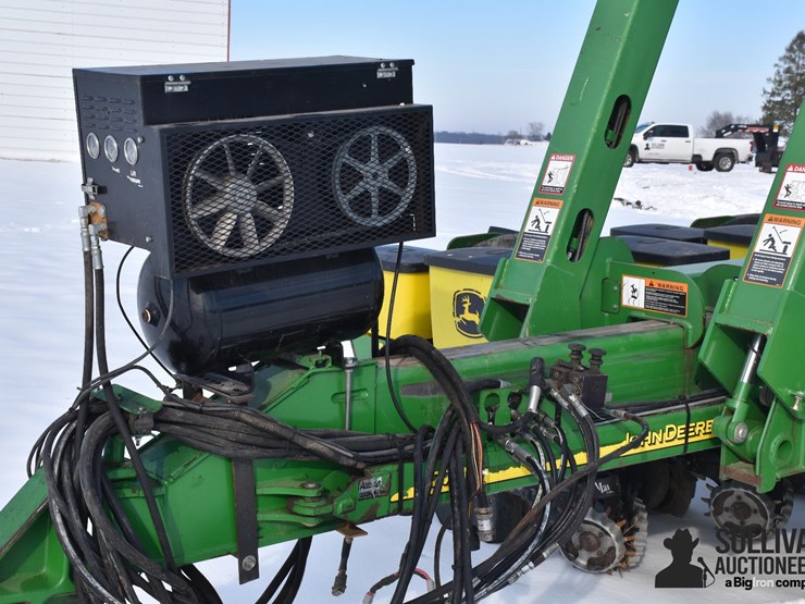 2009-john-deere-1770nt-image-9