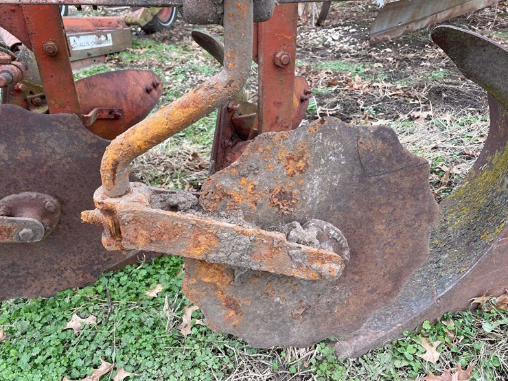 allis-chalmers-3-bottom-mounted-plow-image-15