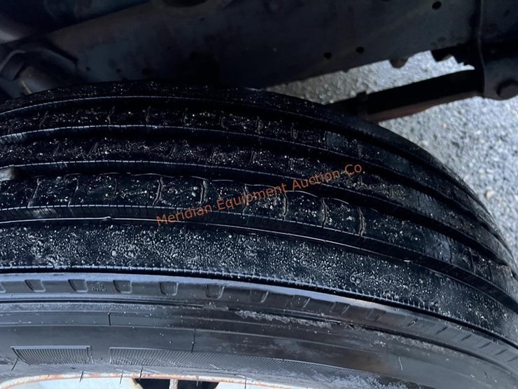 1988-international-s1700-image-13