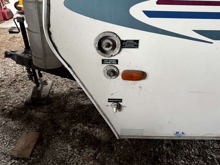 coachmen-catalina-lite-hw-22'-travel-trailer-image-34