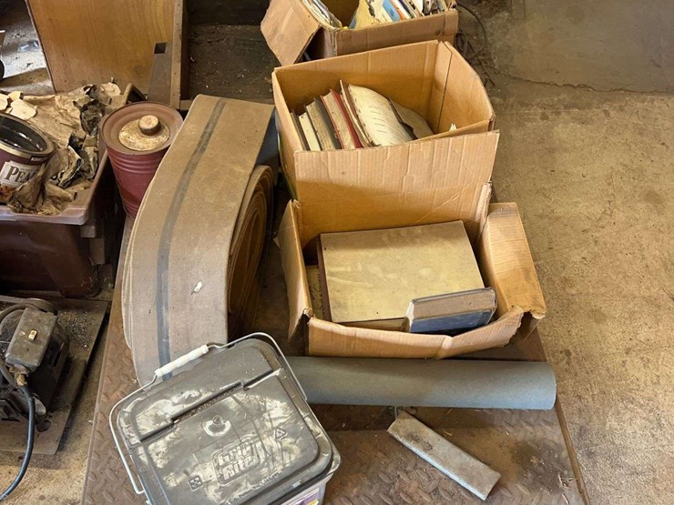 contents-of-wall-image-5