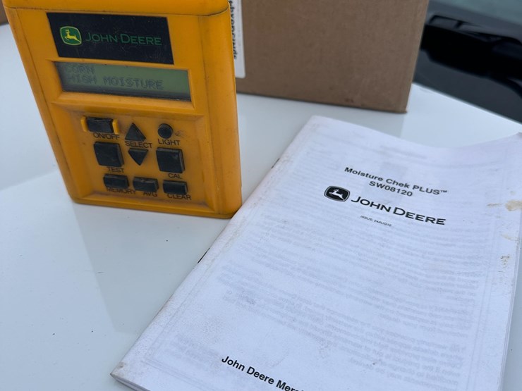 john-deere-moisture-check-plus-moisture-tester-image-1