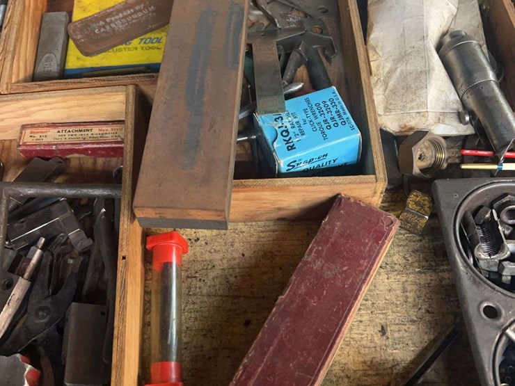 (2)-cabinets-with-contents-image-1