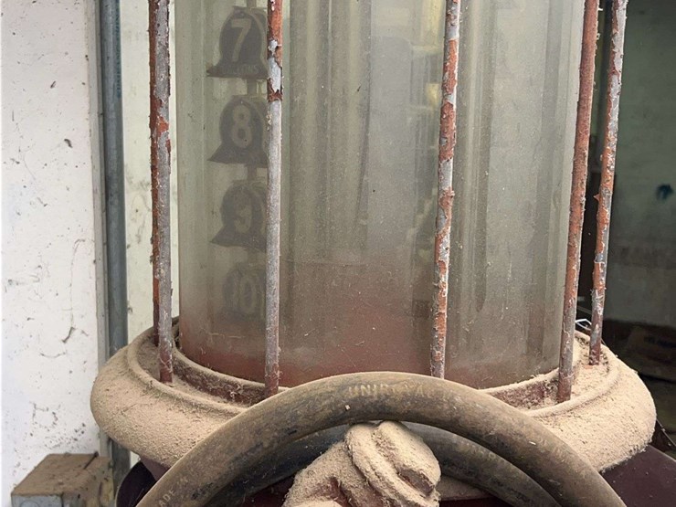 vizo-10-gallon-visable-gas-pump-image-21