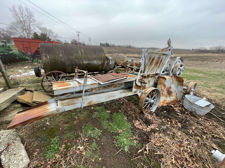 vintage-bale-press-on-steel-image-5