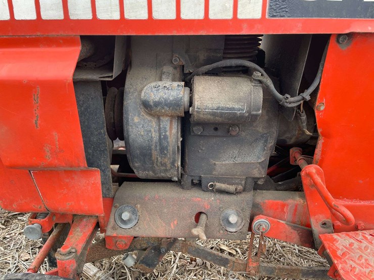 case-222-78-lawn-and-garden-tractor-w/-mower-deck-and-snow-blower-image-20