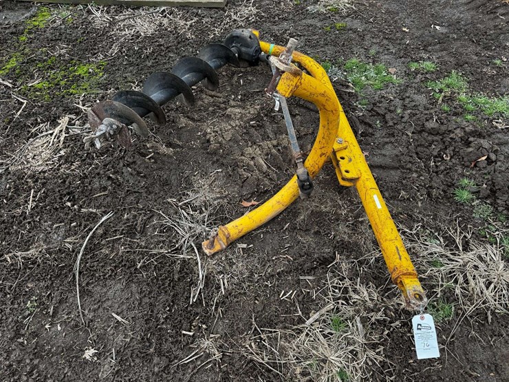 9"-pto-3-pt-post-hole-digger-image-1