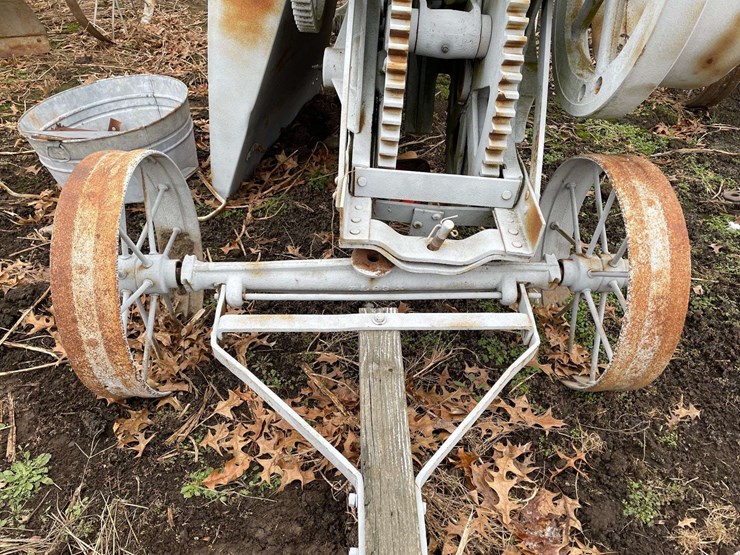 vintage-bale-press-on-steel-image-11