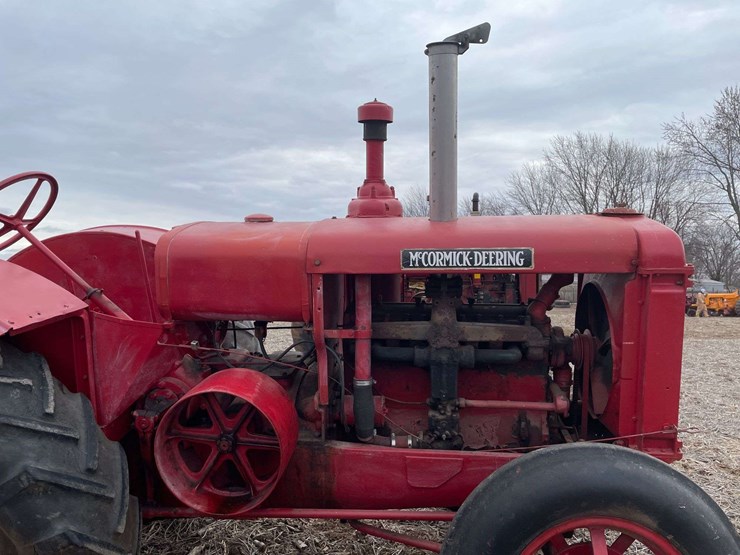 mccormick-deering-wk-40-wide-front-on-rubber-image-30