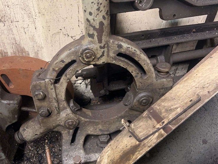 large-lathe-and-lathe-supplies-image-29