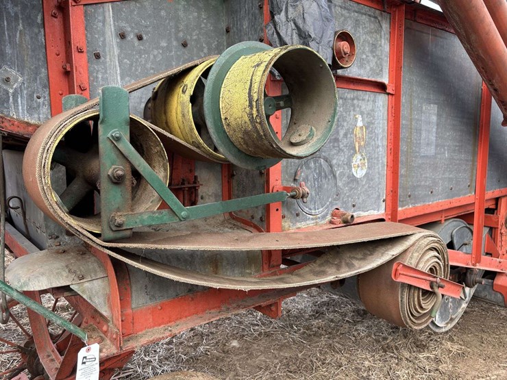 case-28x46-thresher-on-steel-image-18