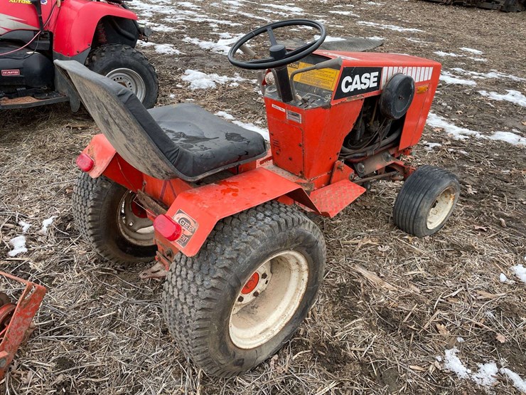 case-222-78-lawn-and-garden-tractor-w/-mower-deck-and-snow-blower-image-6