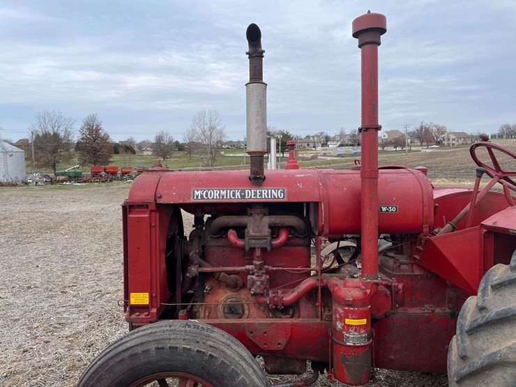 mccormick-deering-w-30-wide-front-on-rubber-image-17