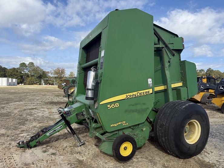 john-deere-568-image-1