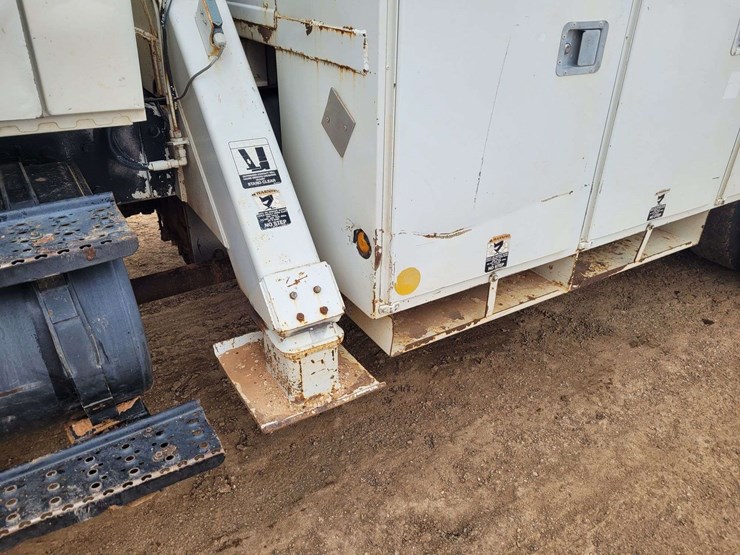 2004-international-7300-image-10