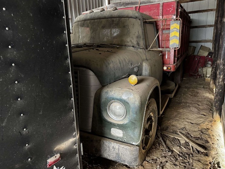 1964-international-loadstar-image-25